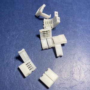 NEW LED 4 pin conductor joiners join 2 pieces together or fix a broken section